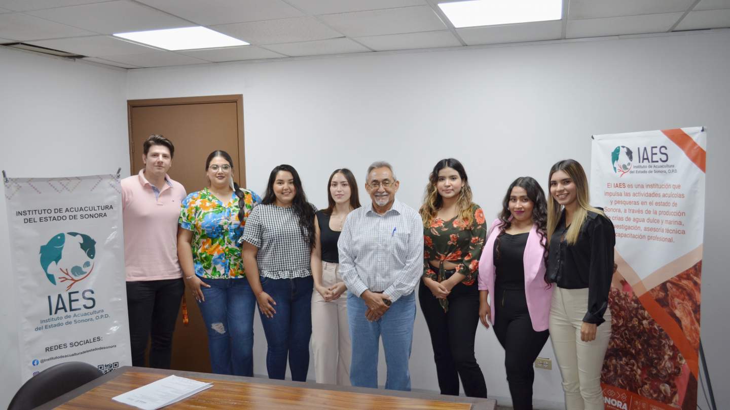 Entrega de constancias a alumnos de la UNISON y de la UES por prácticas profesionales realizadas en el IAES.