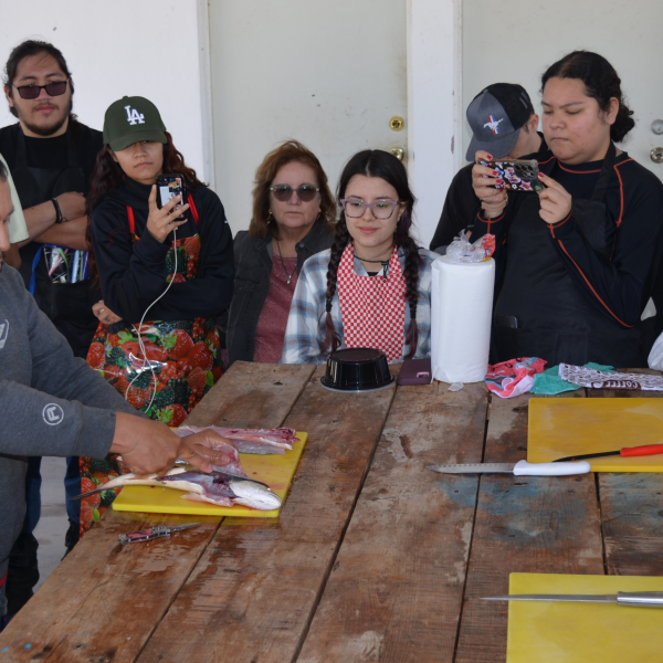 IAES fortalece formación académica con taller de manejo y procesamiento de pescado